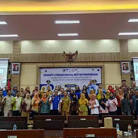 kegiatan Kick-Off Literasi Digital di Lingkungan Sekolah Menengah Kejuruan (SMK) di Kabupaten Blitar, Provinsi Jawa Timur, pada hari Selasa, 09 Mei 2023.