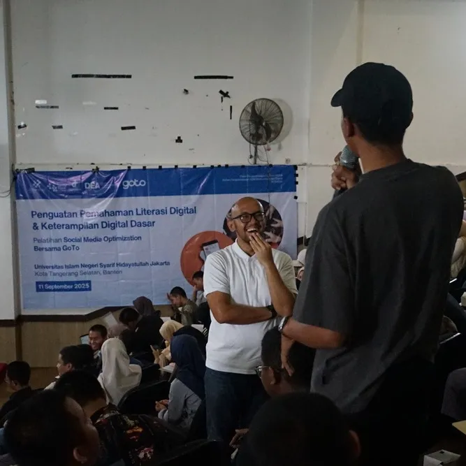 Sesi interaktif dalam Pelatihan Social Media Optimization di Universitas Islam Negeri (UIN) Syarif Hidayatullah Jakarta