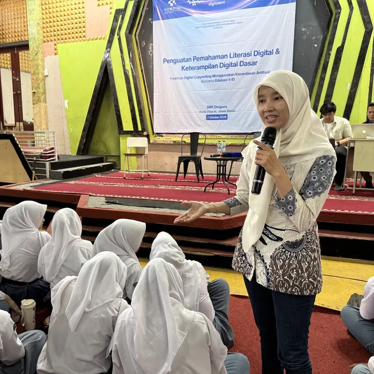 Sesi Pelatihan Copywriting dengan menggunakan AI dengan Verra Rousmawati dari Edukasi4ID