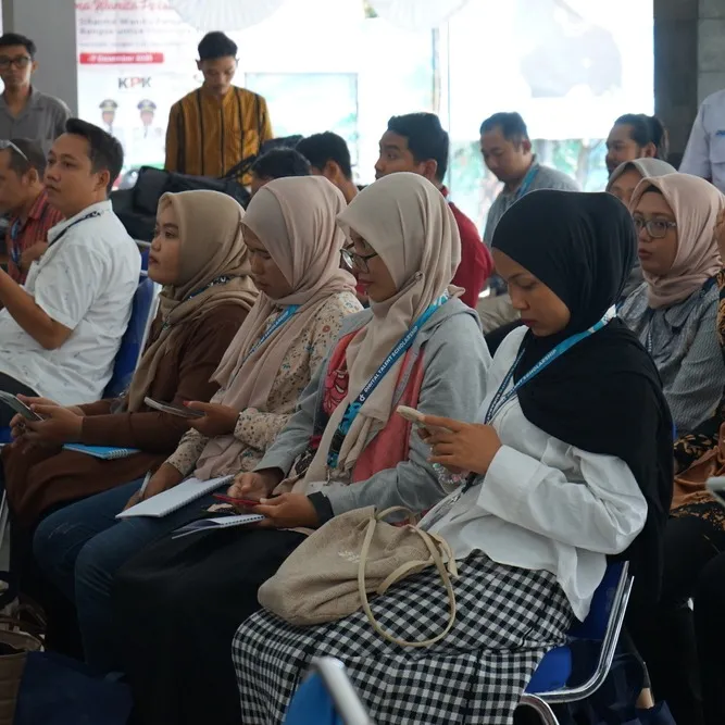  Peserta Fokus mengikuti Penguatan Materi Literasi Digital bagi Pengurus Koperasi Desa Merah Putih